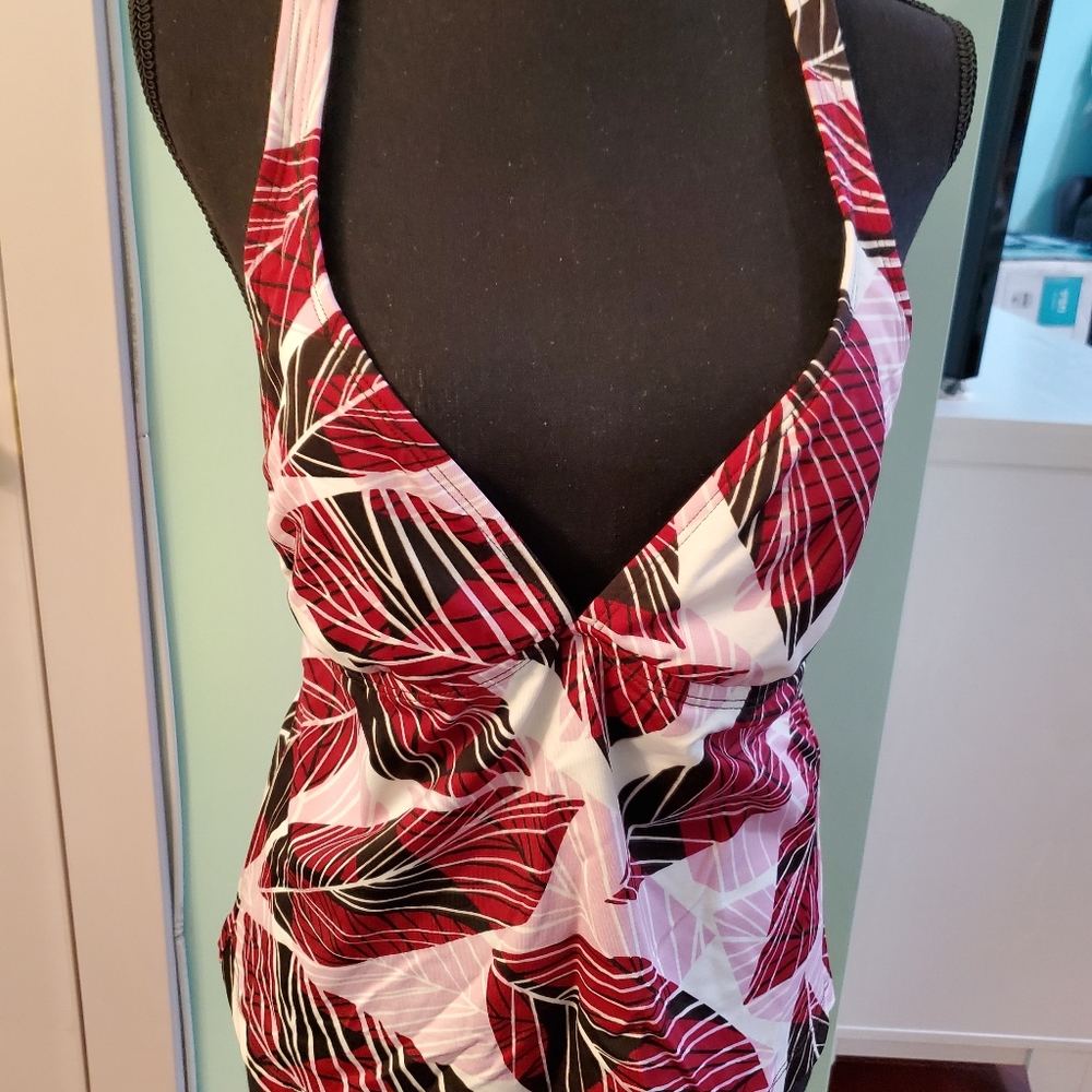 One piece swim top by Jag size : XL . New with tag